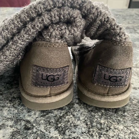 UGG Women's Classic Cardy - Size 6 - Picture 5 of 7